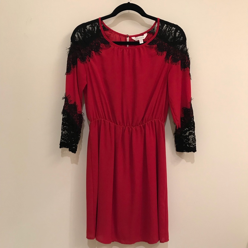 🚫SOLD🚫 EUC Red Dress w/ Eyelash Lace Accent - Picture 1 of 7